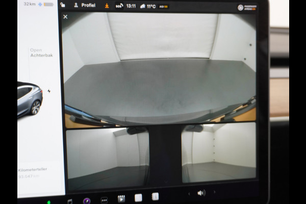 Tesla Model 3 SR+60kWh 326PK Privacy-Glass 19" AutoPilot FSD-computer-3 Premium-Luidsprekers Leer PanoDak Adaptive cruise Camera's Elektr.-Stu Ecc Navigatiesysteem full map LED-a+v Comfortstoel(en) ACC Dual-ECC DAB Voorverwarmen interieur via App Keyless via Telefoonsleutel One-Pedal-Drive Orig. Nederlandse Auto