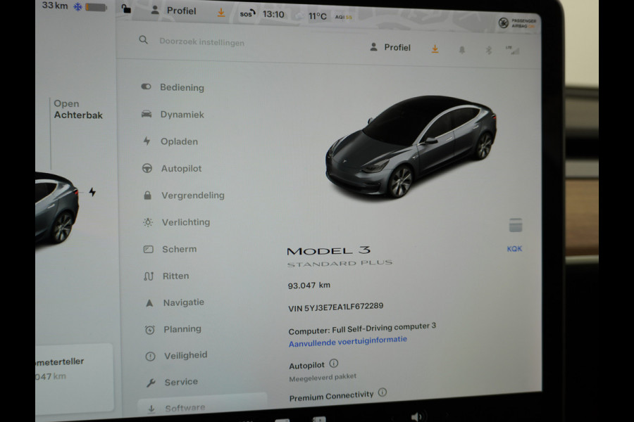 Tesla Model 3 SR+60kWh 326PK Privacy-Glass 19" AutoPilot FSD-computer-3 Premium-Luidsprekers Leer PanoDak Adaptive cruise Camera's Elektr.-Stu Ecc Navigatiesysteem full map LED-a+v Comfortstoel(en) ACC Dual-ECC DAB Voorverwarmen interieur via App Keyless via Telefoonsleutel One-Pedal-Drive Orig. Nederlandse Auto