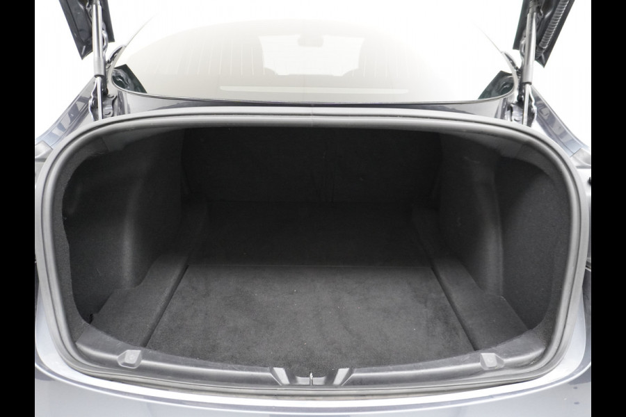 Tesla Model 3 SR+60kWh 326PK Privacy-Glass 19" AutoPilot FSD-computer-3 Premium-Luidsprekers Leer PanoDak Adaptive cruise Camera's Elektr.-Stu Ecc Navigatiesysteem full map LED-a+v Comfortstoel(en) ACC Dual-ECC DAB Voorverwarmen interieur via App Keyless via Telefoonsleutel One-Pedal-Drive Orig. Nederlandse Auto