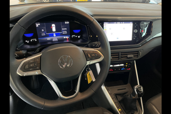 Volkswagen Polo 1.0 TSI Life Business NIEUW!! Climate control - Cruise control adaptive - Parksensoren v+a - Navi full map - A-uitrijcamera - MF Lederen stuurwiel - LMV - Apple carplay/Android auto - Bluetooth - DAB - Hill hold - Regen s