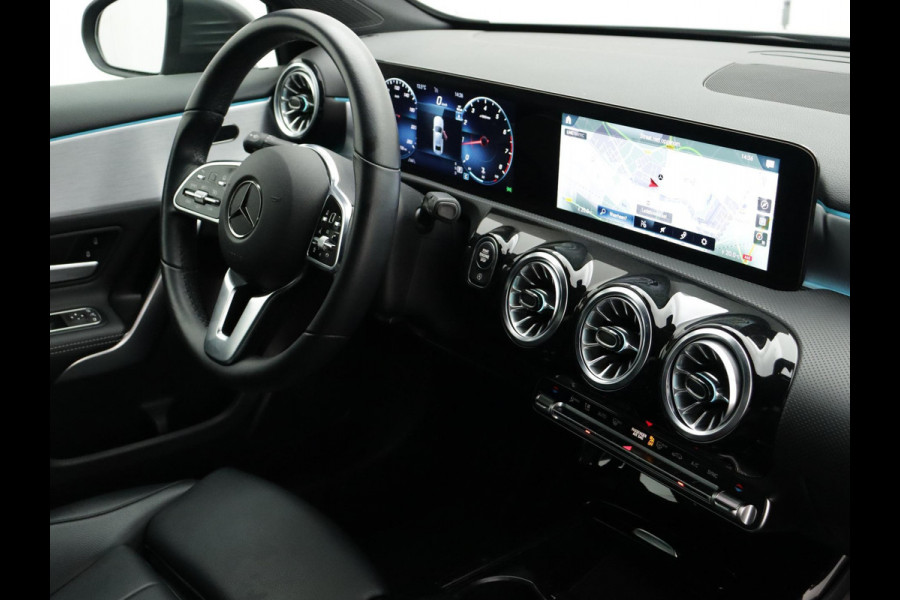 Mercedes-Benz A-Klasse 200 Premium BLACK WIDE-SCREEN SFEERVERLICHTING LEER