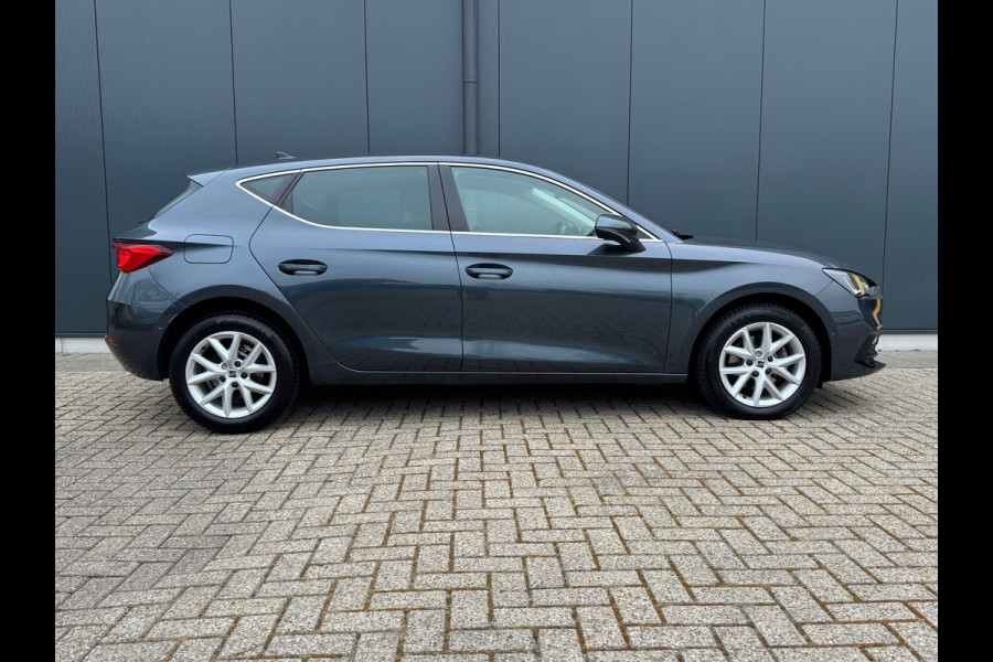 Seat Leon 1.5 eTSI Style Launch Edition * AppleCarPlay * Camera * Trekhaak *