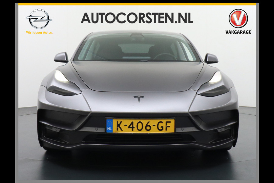 Tesla Model 3 Performance 513pk Bodykit-Startech-(Brabus) Warmtepomp Elec.-Achterklep AWD  0-100 3,4 sec. 20" FSD-vb. AutoPilot Carbon Spoiler Pdc Wifi Ecc 4wd Rode Remklauwen Carbon-Spoiler Dual Motor Long Range 75kWh 1e Eigenaar, Orig. NL-auto Staalgrijs gewrapt. Carbonlook delen interieur Unieke uitvoering!!