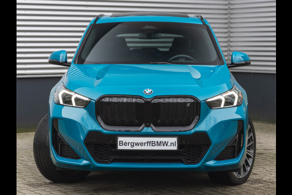 BMW iX1 xDrive30 M-Sport - Pano - Harman Kardon - Driving Ass Plus - Head-Up