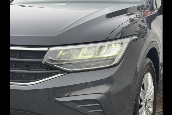 Volkswagen Tiguan 1.5 TSI Life Nieuw model Led Clima Safety pack Pdc Mooie kleur Nette auto!