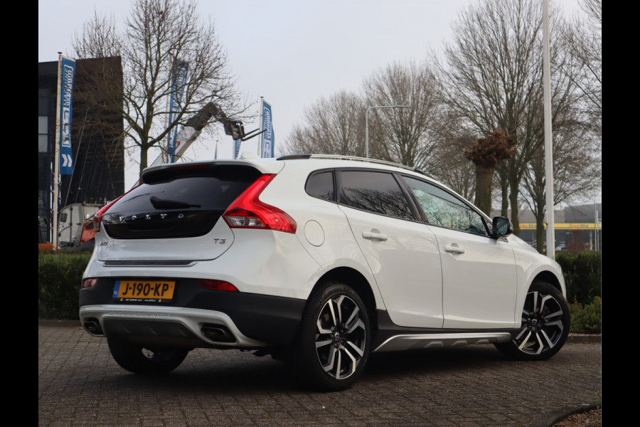 Volvo V40 Cross Country 1.5 T3 Summum Automaat