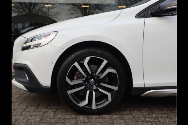 Volvo V40 Cross Country 1.5 T3 Summum Automaat