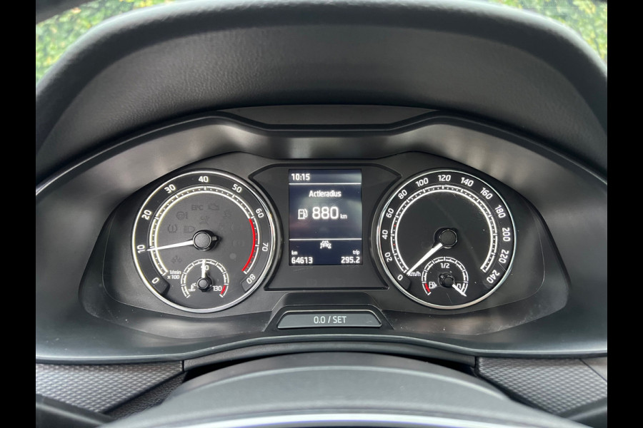 Škoda SCALA 1.0 TSI Business Edition | Panorama | Carplay | Park Pilot | Stoelverwarming