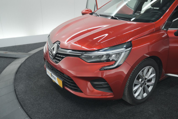 Renault Clio TCe 90 Intens | Navigatie | Parkeersensoren | Climate Control | Apple Carplay