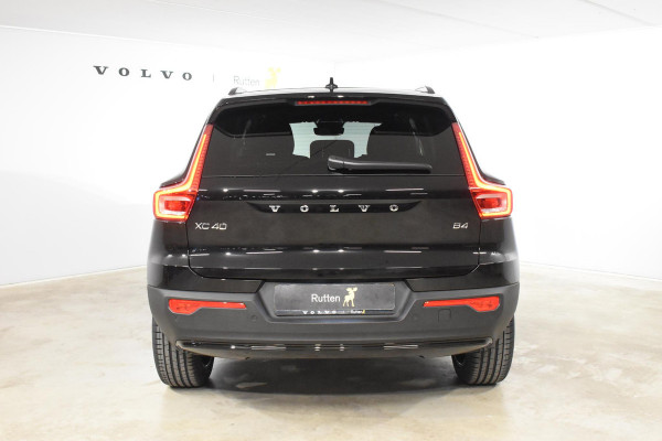 Volvo XC40 B4 211PK Automaat Plus Dark / Lighting Pack / Connect Nubuck bekleding / 20'' velgen / Extra getint glas