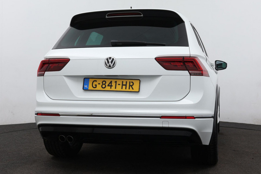 Volkswagen Tiguan 1.5 TSI ACT Highline Business R Automaat (Goed ondH, Navi, PDC, Adaptive, Virtual Cockpit, NL-auto)