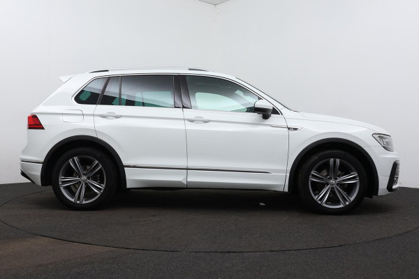 Volkswagen Tiguan 1.5 TSI ACT Highline Business R Automaat (Goed ondH, Navi, PDC, Adaptive, Virtual Cockpit, NL-auto)