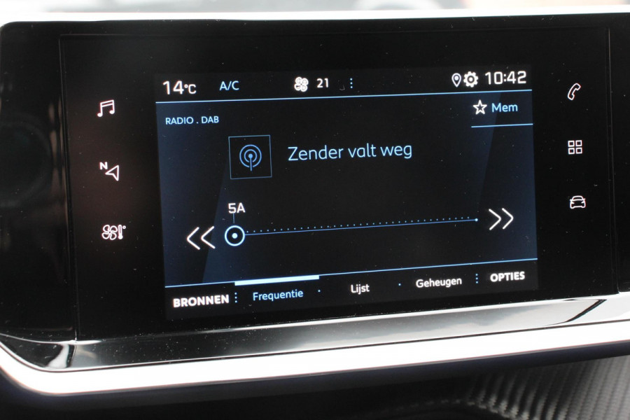 Peugeot 2008 1.2 PureTech 130pk Allure | Navigatie | Apple Carplay/Android Auto | Parkeersensor achter | Achteruitrijcamera | Cruise Control | Climate Control | Ledverlichting | Getinte ramen