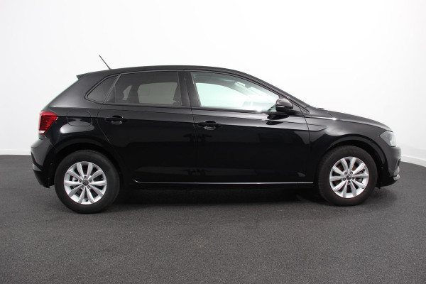 Volkswagen Polo 1.0 TSI 110pk DSG Highline | Navigatie | Apple Carplay/Android auto | Afneembare trekhaak | Parkeersensoren | Adaptive Cruise Control | Verwarmbare voorstoelen | Extra getint glas | Climate Control