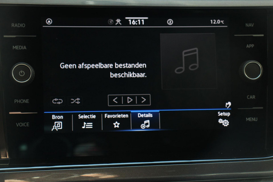 Volkswagen Polo 1.0 TSI 110pk DSG Highline | Navigatie | Apple Carplay/Android auto | Afneembare trekhaak | Parkeersensoren | Adaptive Cruise Control | Verwarmbare voorstoelen | Extra getint glas | Climate Control