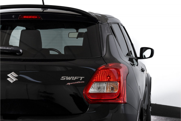 Suzuki Swift 1.2 90 PK Sportline | Stoelverw. | Camera | NAV + App. Connect | Airco | LM 17" |