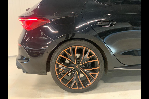 CUPRA Leon 2.0 TSI Copper Edition | KUIPSTOELEN | PANO | CARBON | BEATS AUDIO