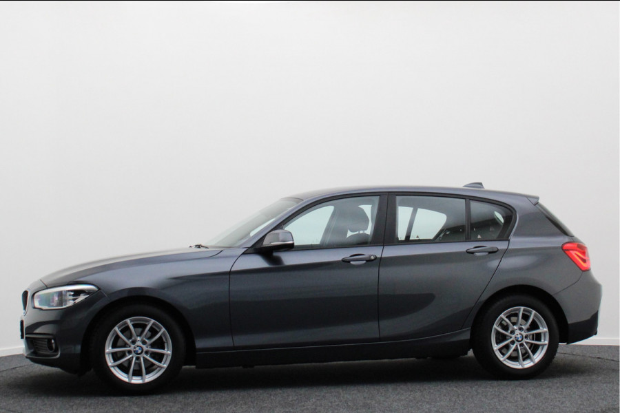 BMW 1-serie 118i Executive Automaat LED, Climate, Cruise, Navigatie, Bluetooth, PDC, Start/Stop, 16''