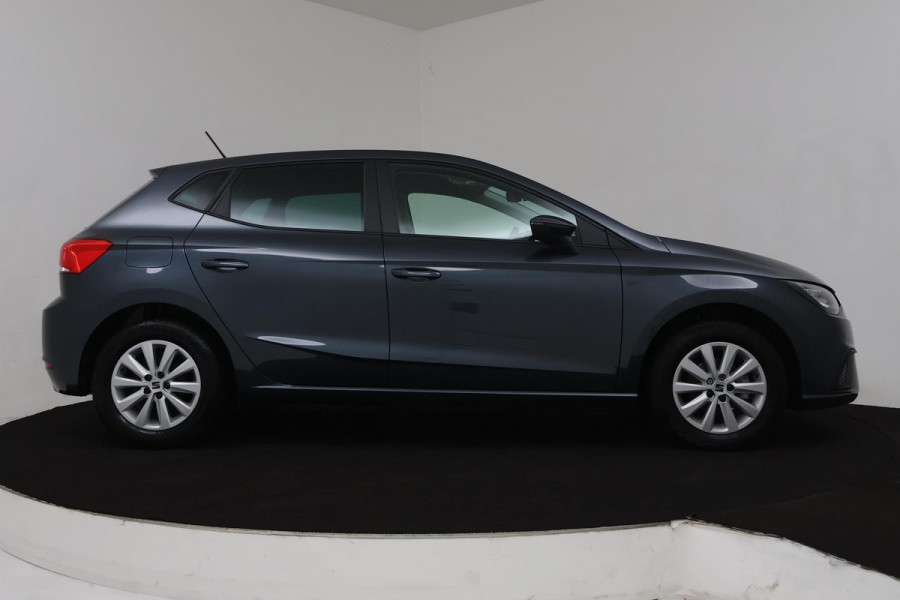 Seat Ibiza 1.0 EcoTSI Style Business Connect (CARPLAY, STOELVERWARMING, PARKEERSENSOREN, CRUISE, DIGITAAL DASHBOARD)