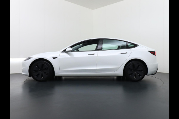 Tesla Model 3 Long Range AWD 78 kWh HIGHLANDER ORIG. NL. NAP KM. | TREKHAAK AFNEEMBAAR | TESLA GARANTIE T/M 3-2028