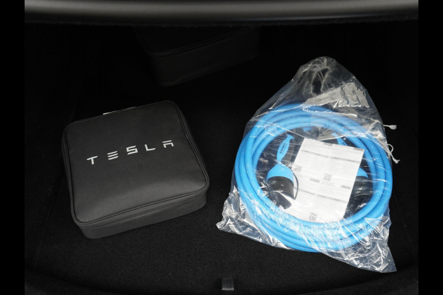 Tesla Model 3 Long Range AWD 78 kWh HIGHLANDER ORIG. NL. NAP KM. | TREKHAAK AFNEEMBAAR | TESLA GARANTIE T/M 3-2028