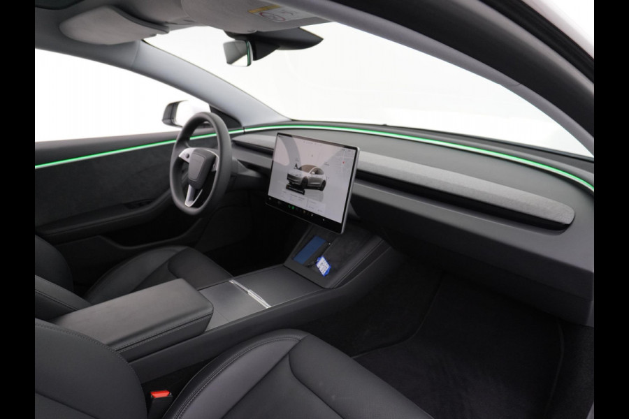 Tesla Model 3 Long Range AWD 78 kWh HIGHLANDER ORIG. NL. NAP KM. | TREKHAAK AFNEEMBAAR | TESLA GARANTIE T/M 3-2028