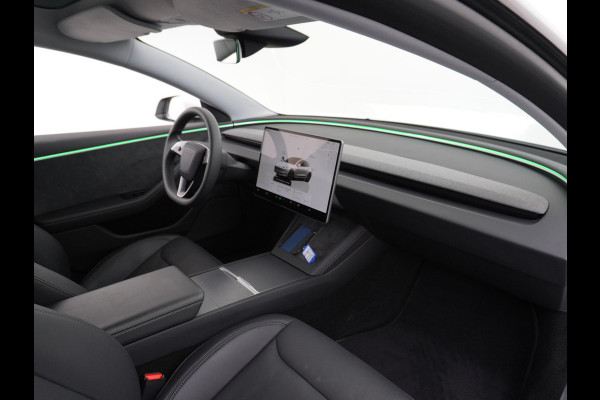 Tesla Model 3 Long Range AWD 78 kWh HIGHLANDER ORIG. NL. NAP KM. | TREKHAAK AFNEEMBAAR | TESLA GARANTIE T/M 3-2028