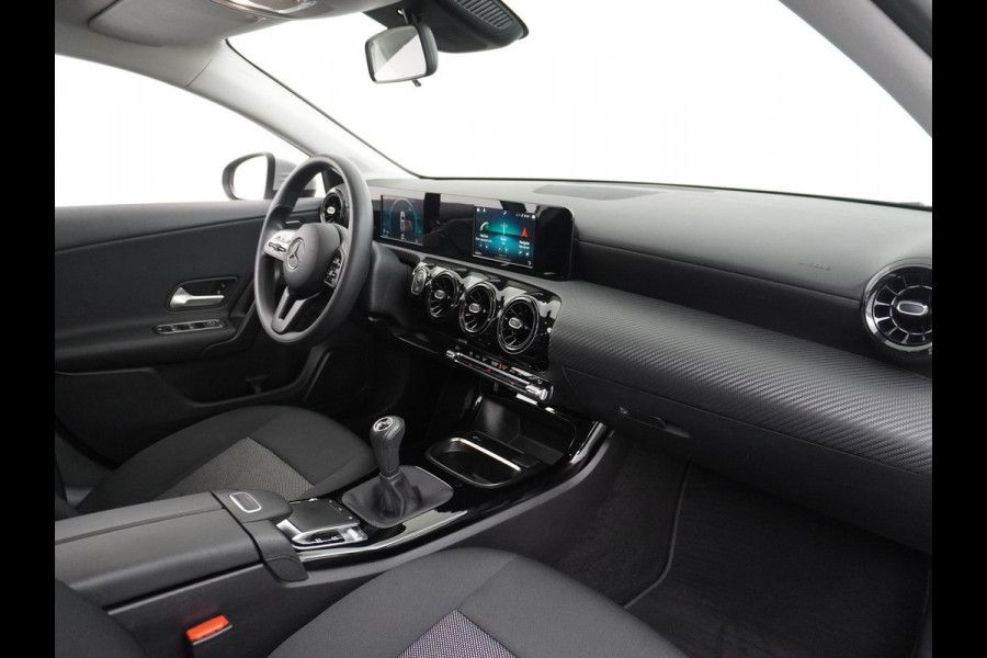 Mercedes-Benz A-Klasse 200 Ambition | STOELVERWARMING | RIJKLAARPRIJS INCL. 12 MND. BOVAGGARANTIE