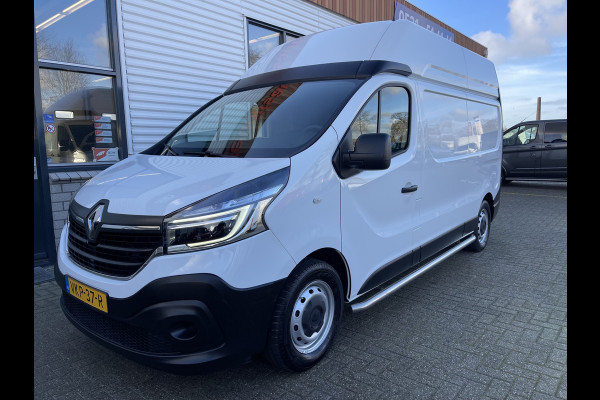 Renault Trafic 2.0 dCi 170pk T29 L2H2 Comfort / vaste prijs rijklaar € 19.950 ex btw / lease vanaf € 366 / airco / cruise / navigatie / pdc achter / trekhaak / euro 6 diesel / geschikt voor camper ombouw !