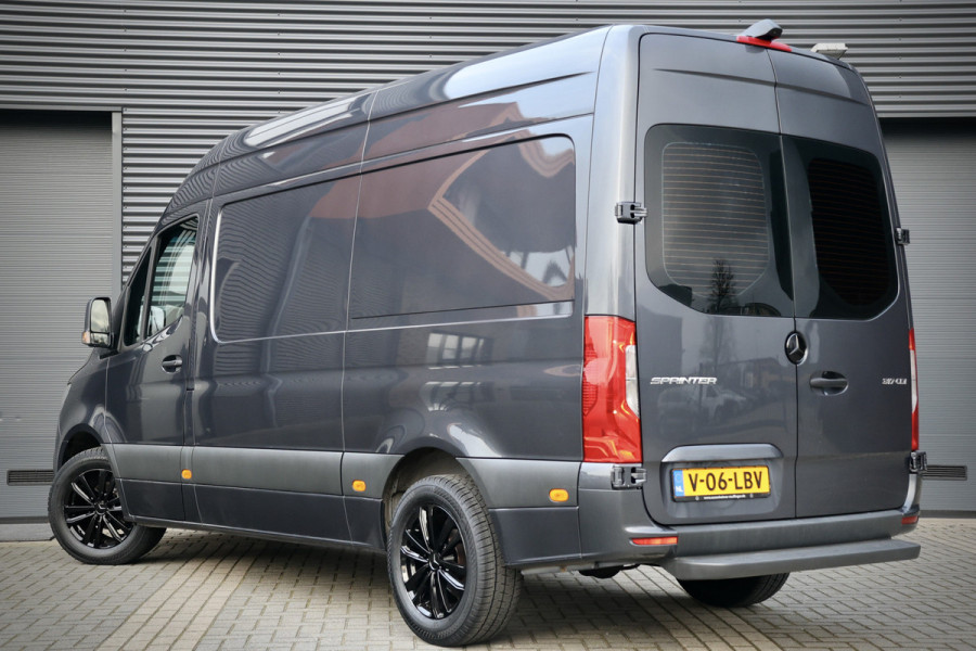 Mercedes-Benz Sprinter 317 1.9 CDI L2H2 | Camera | CarPlay | Stoelverwarming | 3-Zitter | BPM Vrij | Airco | F1 Flippers | MF Stuur | Dealer onderhouden | Nieuwe APK