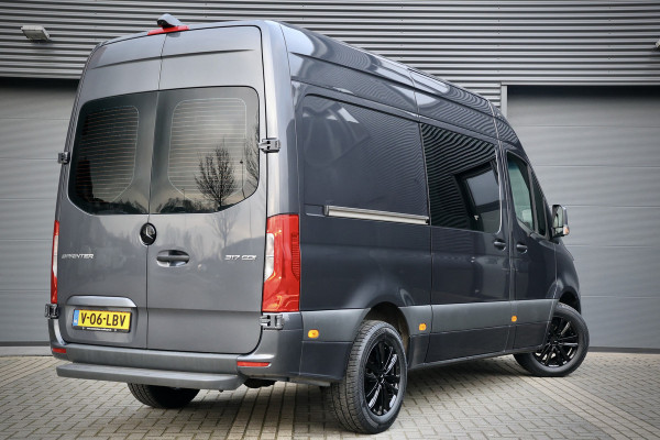 Mercedes-Benz Sprinter 317 1.9 CDI L2H2 | Camera | CarPlay | Stoelverwarming | 3-Zitter | BPM Vrij | Airco | F1 Flippers | MF Stuur | Dealer onderhouden | Nieuwe APK