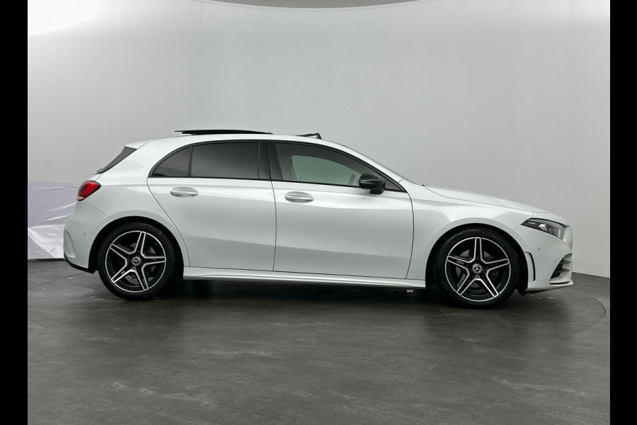 Mercedes-Benz A-Klasse A 200 AMG Line Pano Sfeer 360 Led