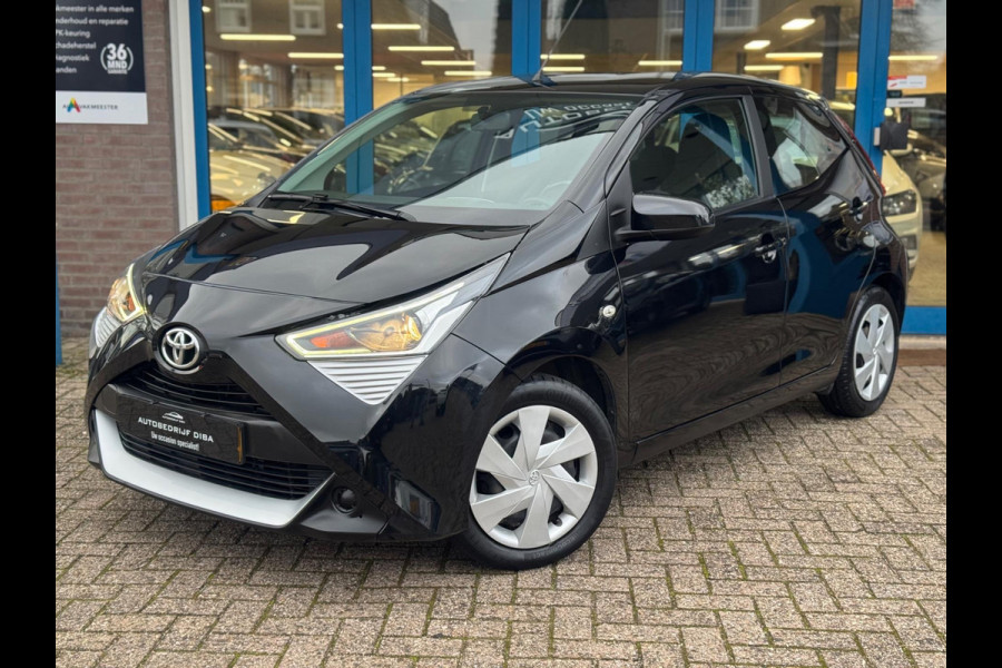 Toyota Aygo 1.0 VVT-i x-play 2018 Zwart AIRCO LM NAP 1e Eig!