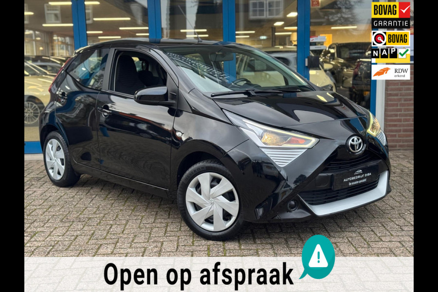 Toyota Aygo 1.0 VVT-i x-play 2018 Zwart AIRCO LM NAP 1e Eig!