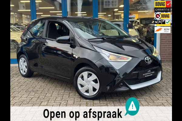 Toyota Aygo 1.0 VVT-i x-play 2018 Zwart AIRCO LM NAP 1e Eig!