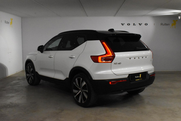 Volvo XC40 T4 211PK Automaat Recharge R-Design / Panoramadak / Donker getint glas / 20"Velgen / Verwarmbare stoelen