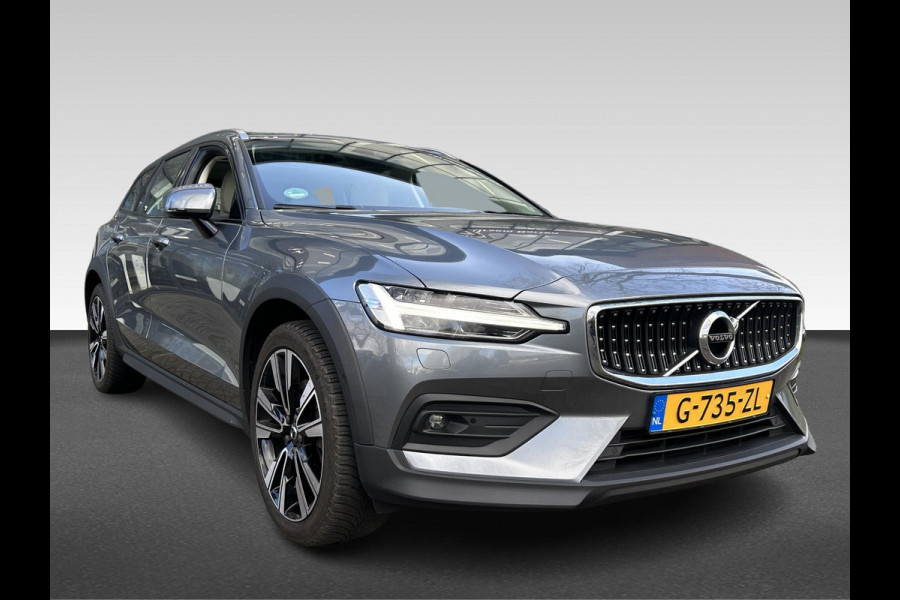 Volvo V60 Cross Country 2.0 D4 AWD Pro |  head-up | schuifdak | trekhaak | dealer onderhouden