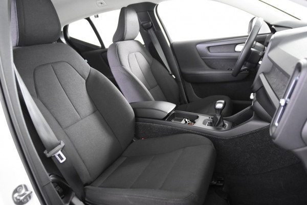 Volvo XC40 1.5 T2 Momentum *1ste Eigenaar*DAB*Trekhaak*PDC*