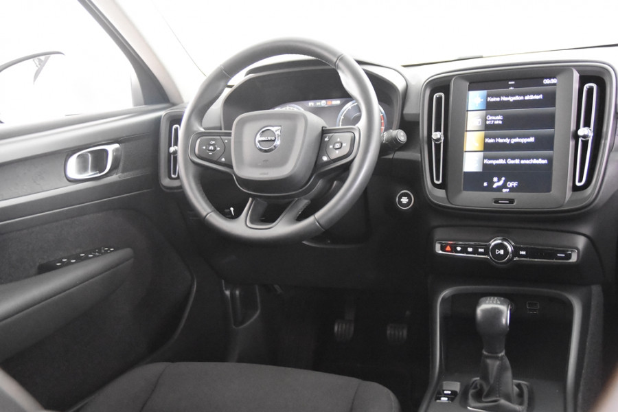 Volvo XC40 1.5 T2 Momentum *1ste Eigenaar*DAB*Trekhaak*PDC*