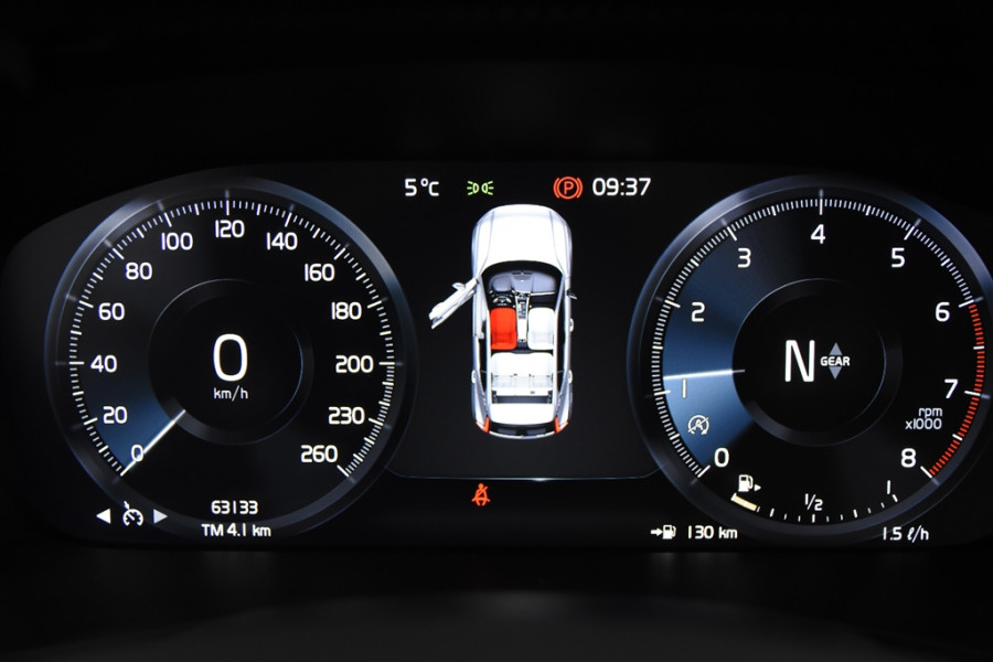Volvo XC40 1.5 T2 Momentum *1ste Eigenaar*DAB*Trekhaak*PDC*