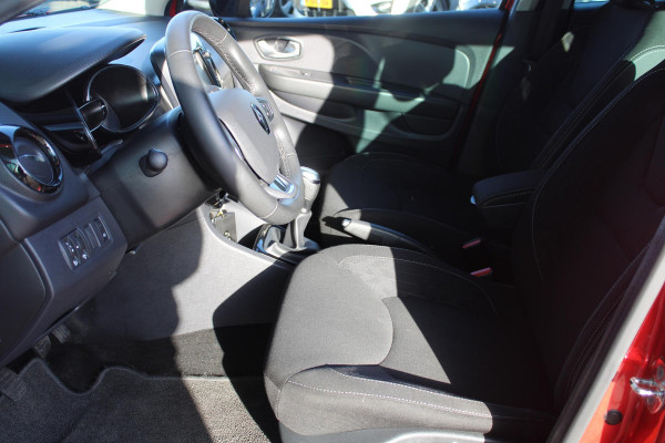 Renault Clio 0.9 TCe Limited | Parkeersensoren achter | Cruise Control | Keyless entry | Keyless Start | Navigatiesysteem