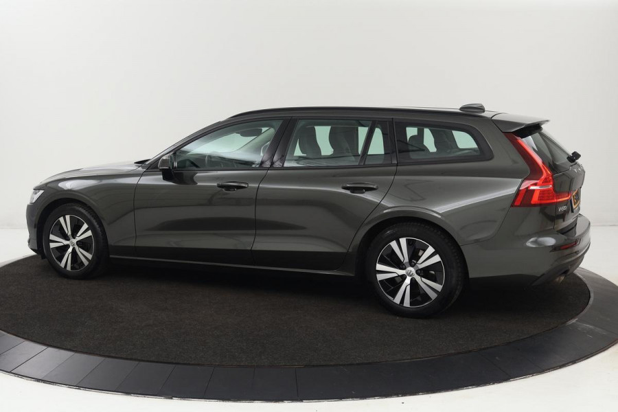 Volvo V60 2.0 B3 Momentum | Leder | Stoel & stuurverwarming | Carplay | Adaptive cruise | BLIS | Navigatie | Full LED | DAB