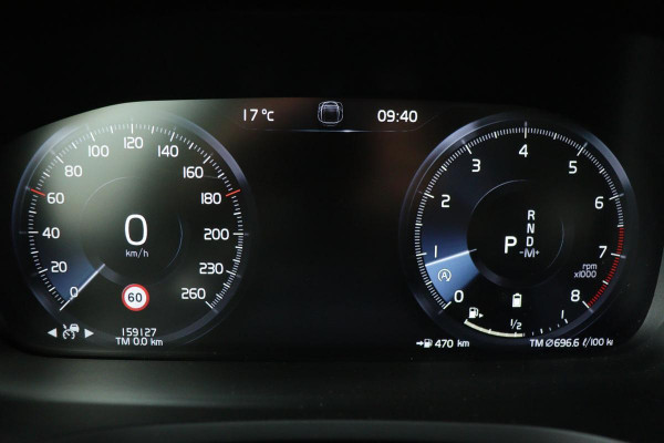 Volvo V60 2.0 B3 Momentum | Leder | Stoel & stuurverwarming | Carplay | Adaptive cruise | BLIS | Navigatie | Full LED | DAB