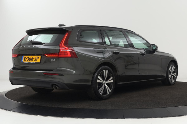 Volvo V60 2.0 B3 Momentum | Leder | Stoel & stuurverwarming | Carplay | Adaptive cruise | BLIS | Navigatie | Full LED | DAB