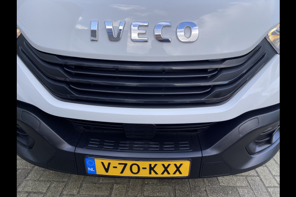 Iveco Daily 35C16 2.3 410 160pk bakwagen dubbellucht met Palfinger laadklep / handgeschakeld / euro 6 / lease vanaf € 500 / airco / netto laadvermogen 880kg / L 430 cm x H 207 cm x H 210 cm