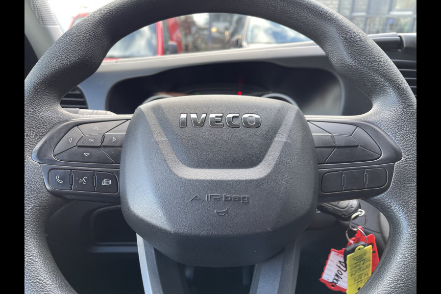 Iveco Daily 35C16 2.3 410 160pk bakwagen dubbellucht met Palfinger laadklep / handgeschakeld / euro 6 / lease vanaf € 500 / airco / netto laadvermogen 880kg / L 430 cm x H 207 cm x H 210 cm