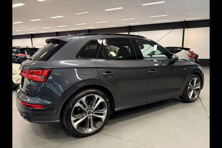 Audi Q5 55 TFSI e SQ5 PACK 367PK 21'' RS-LEDER BLACK-LINE 3XS-LINE PANO/B&O/V-COCKPIT/DAB/SFEERVERLICHTING///