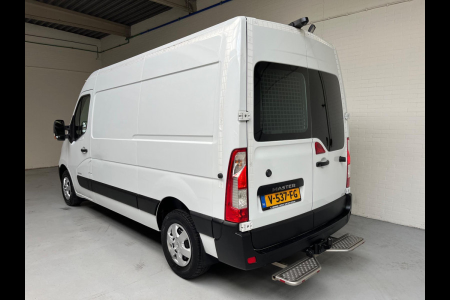 Renault Master SERVICEWAGEN T35 2.3 DCI 145PK EURO6 L2H2 VICTRON V230 BOTT INRICHTING AIRCO STANDKACHEL TREKHAAK RIJKLAARPRIJS!