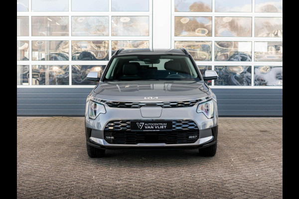 Kia Niro EV Light Advanced 64.8 kWh | Uit voorraad leverbaar l Stoel&Stuur Verwarming l Privacy glas l PDC | Camera