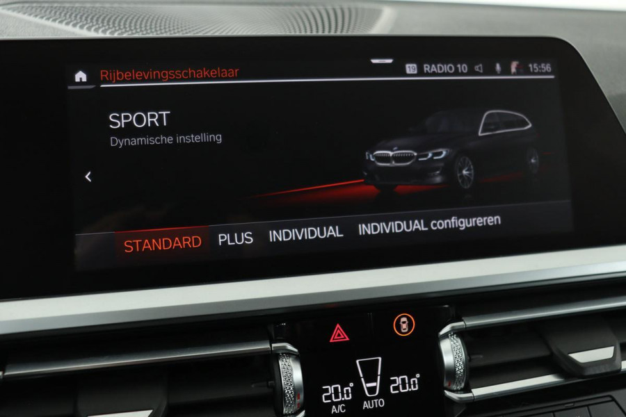 BMW 3-serie 330i Executive Edition | Carplay | Sfeerverlichting | Navigatie | Full LED | 19'' | Live Cockpit | Climate control | PDC | Cruise control